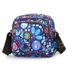Load image into Gallery viewer, Floral Flap Bag