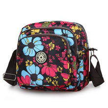 Load image into Gallery viewer, Floral Flap Bag