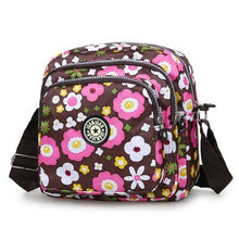 Load image into Gallery viewer, Floral Flap Bag